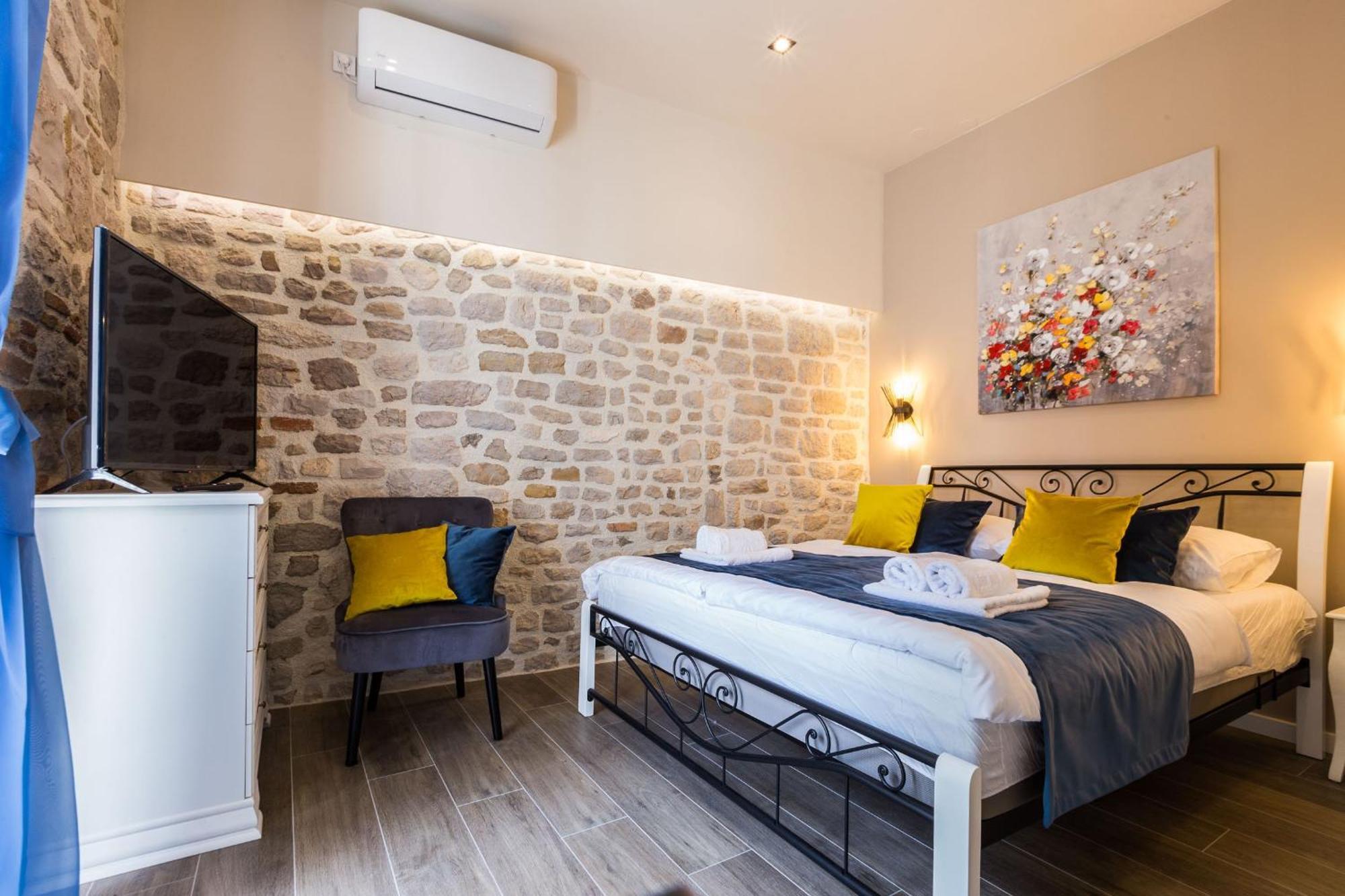 Angie Central Rooms Zadar Room photo